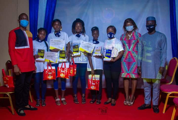 Article : Ligue des d&eacute;batteurs f&eacute;minins du B&eacute;nin : la parole comme outil d&rsquo;engagement social